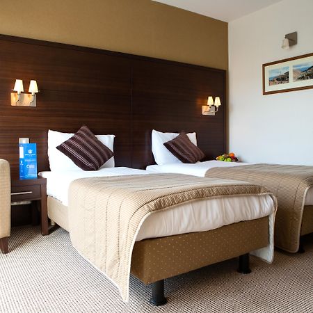 White Sands Hotel Портмарнок Экстерьер фото