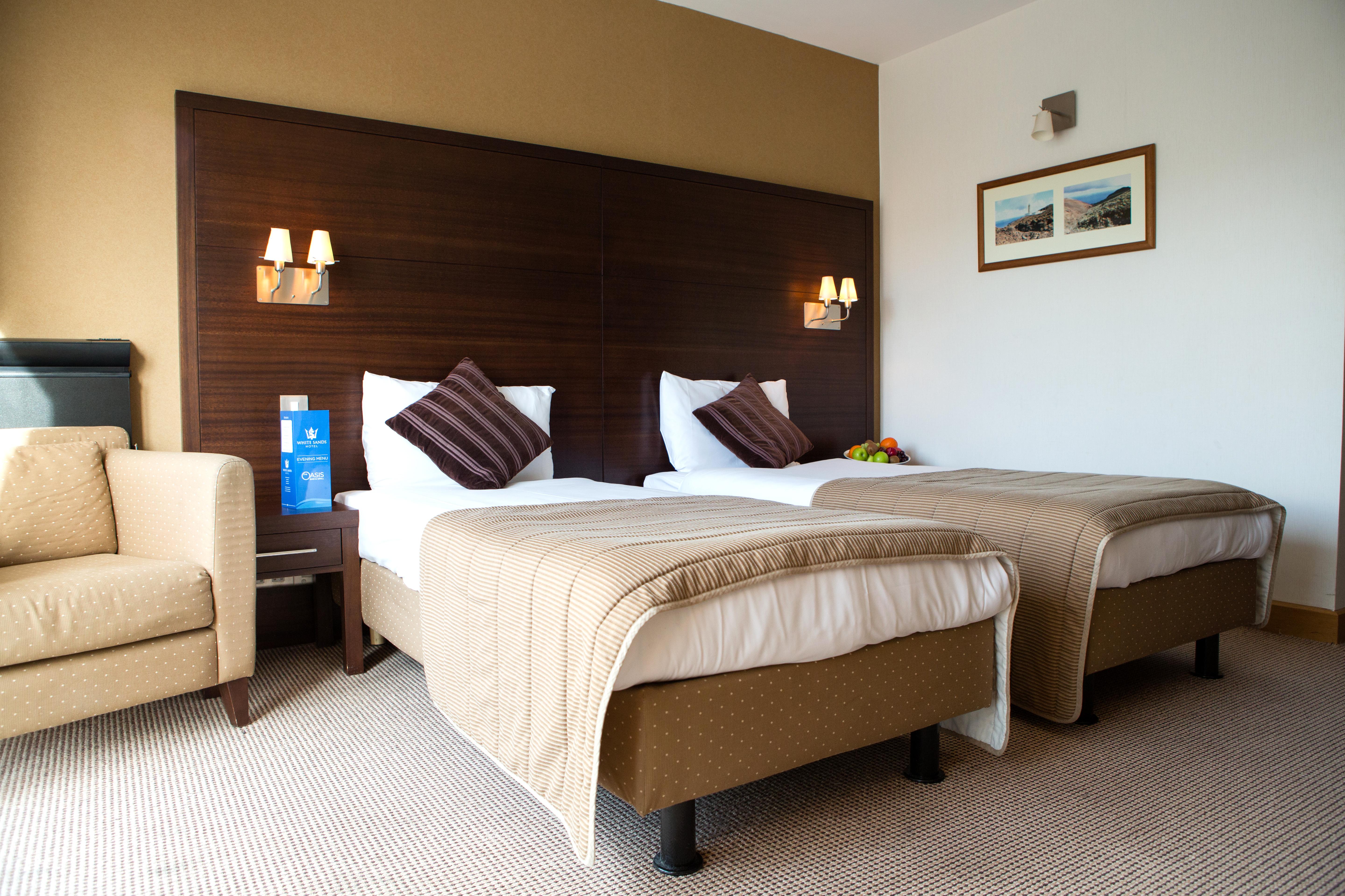 White Sands Hotel Портмарнок Экстерьер фото