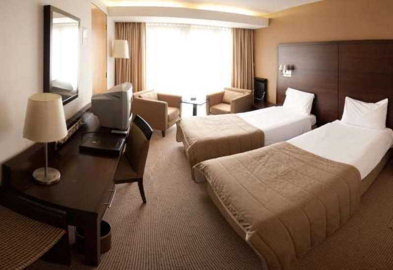 White Sands Hotel Портмарнок Экстерьер фото